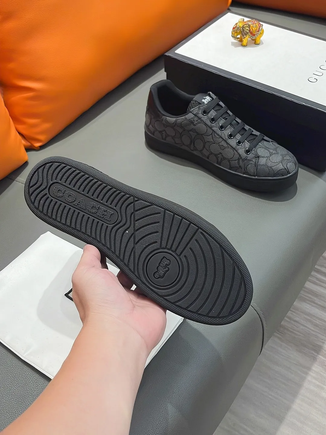 Men's shoes GUCCI "Gucci" P400 Regular size: 38-44 (casual shoes) Product materials: Selected cowhide upper, soft sheepskin lining; original outsole.